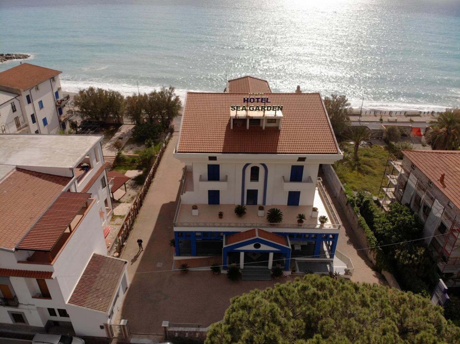 Sea Garden Hotel Acquappesa Kültér fotó